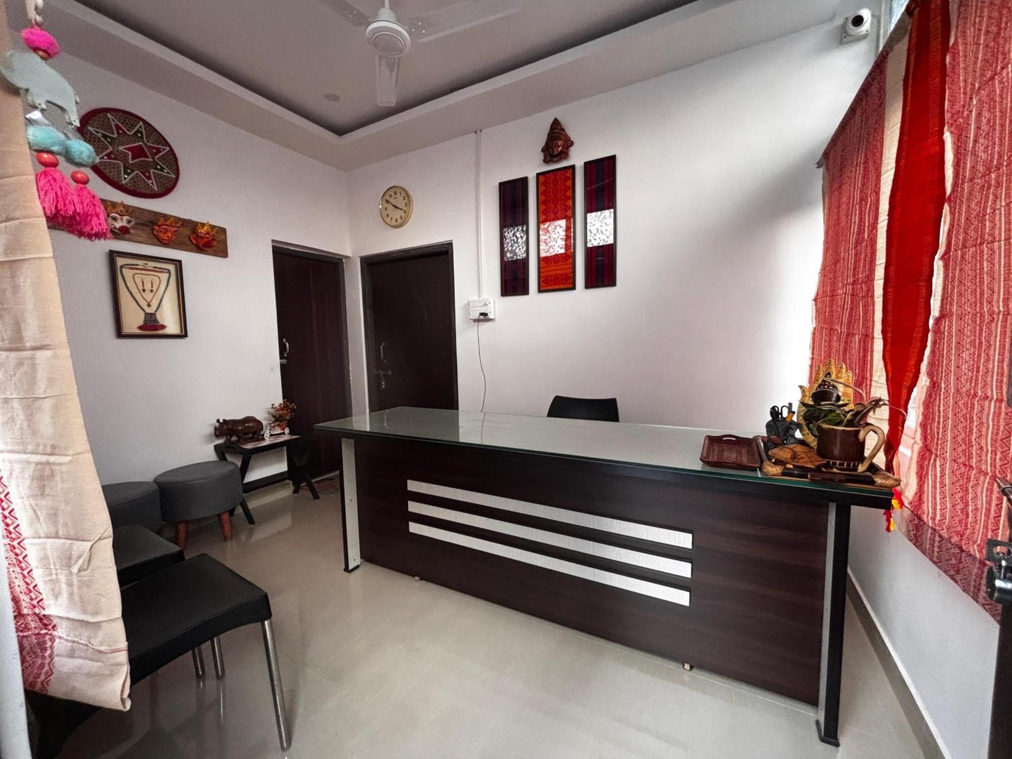 The Gulmohar Inn Guwahati Ngoại thất bức ảnh