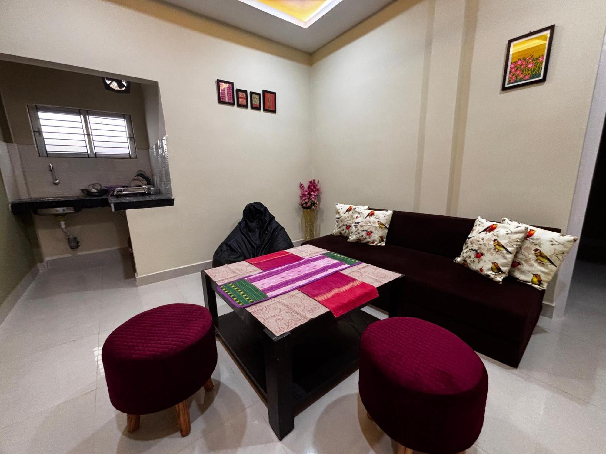 The Gulmohar Inn Guwahati Ngoại thất bức ảnh